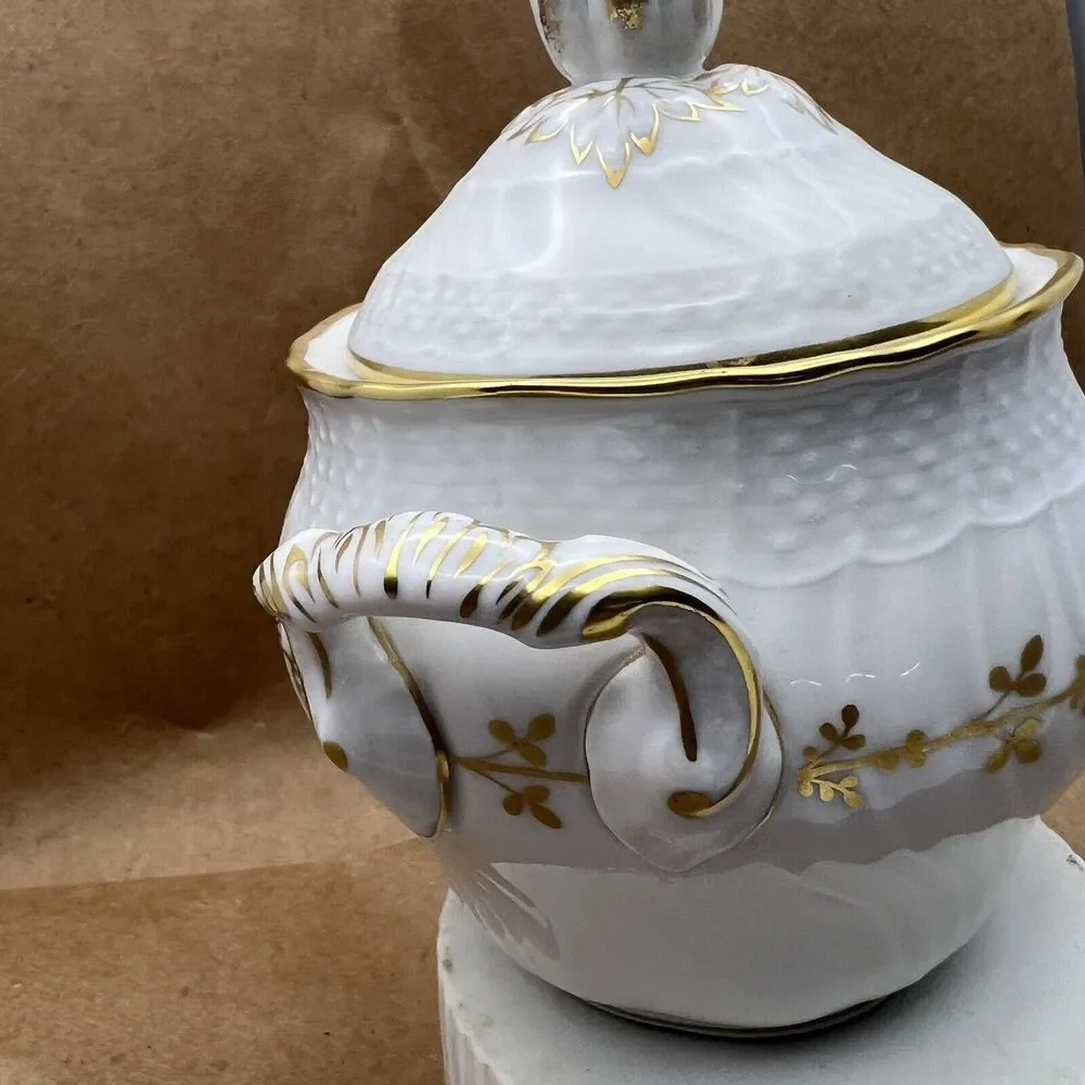 Richard Ginori sugar bowl with lid Firenze pattern gold and white